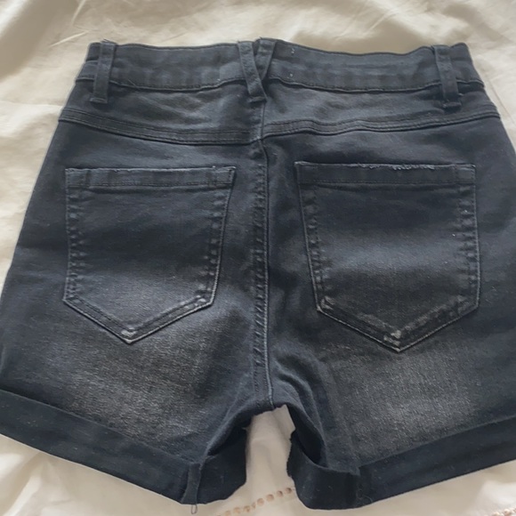 Black Jean shorts - Picture 2 of 3